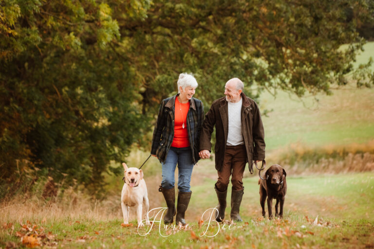 WHAT TO WEAR FOR YOUR AUTUMN PHOTOS